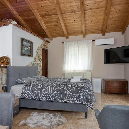 Romantic With Private Pool Appartamento *