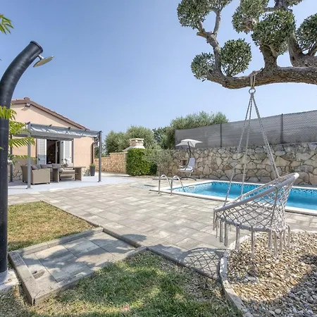 아파트 Romantic With Private Pool *