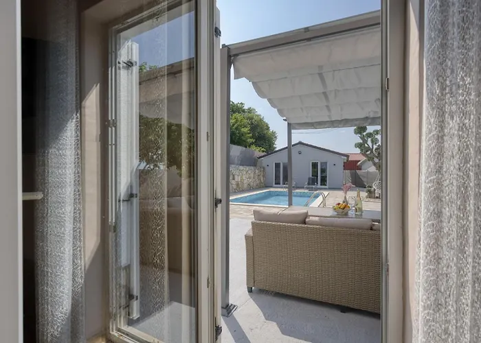 Romantic With Private Pool Kanfanar