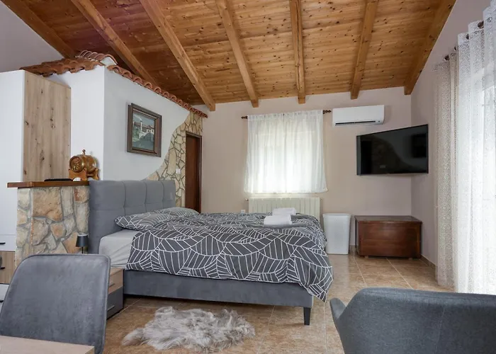 Romantic With Private Pool Appartement *