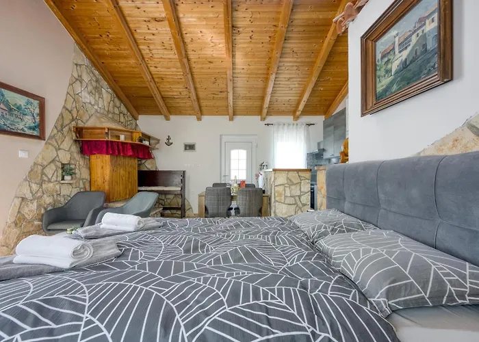 Romantic With Private Pool Appartement Kanfanar